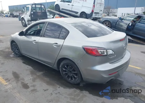 2013 Mazda Mazda3 I Sv z USA, uszkodzony, nr VIN JM1BL1TG5D1821092